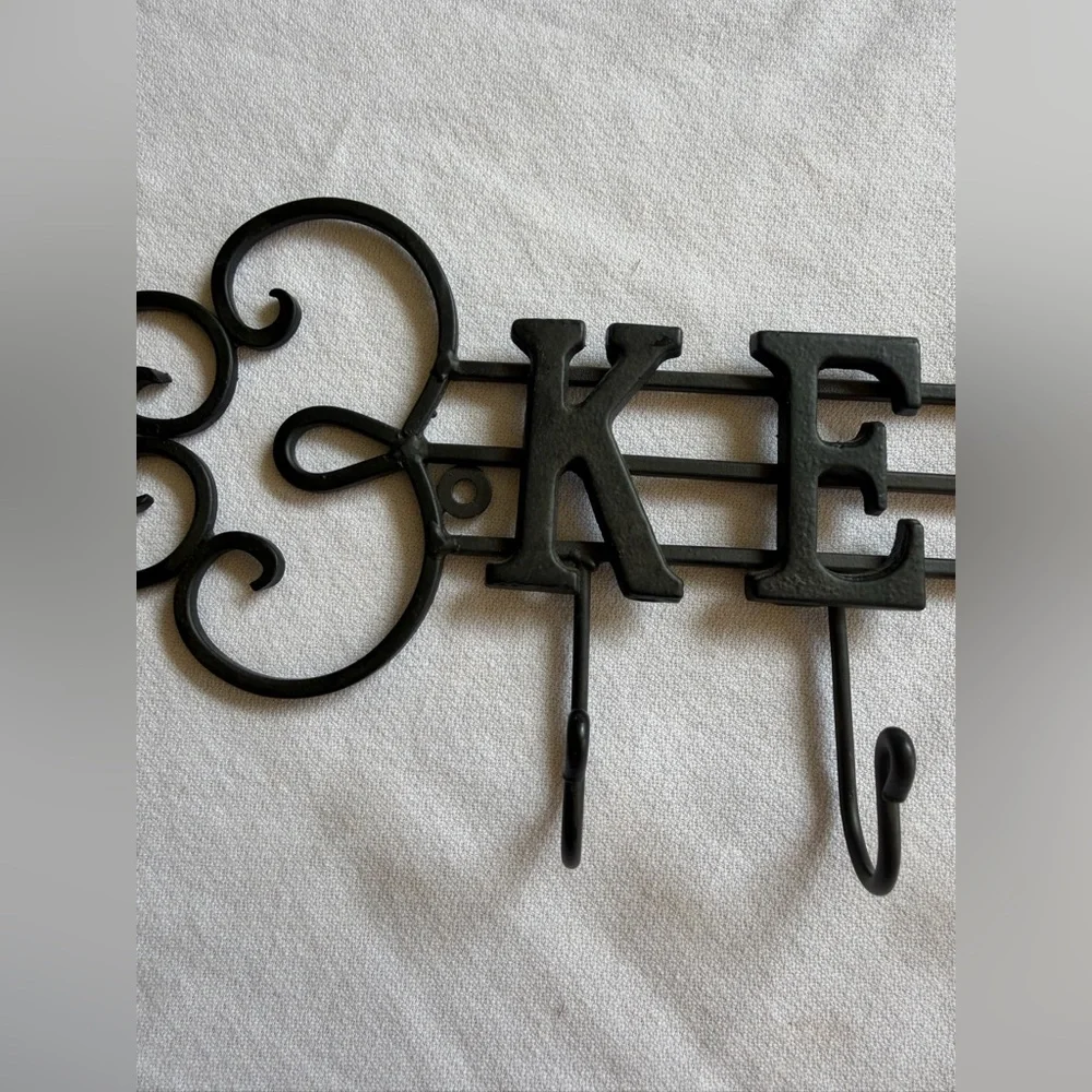 Black 'KEYS' Decorative Wall Hook Rack